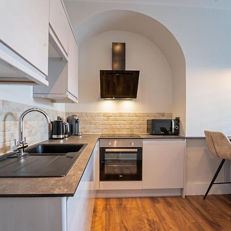 Watergate Penthouse - New 2 Bed Luxury Apartment In City Centre Честър Екстериор снимка