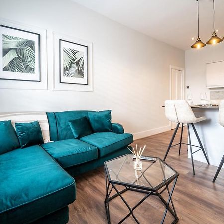 Watergate Penthouse - New 2 Bed Luxury Apartment In City Centre Честър Екстериор снимка