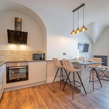 Watergate Penthouse - New 2 Bed Luxury Apartment In City Centre Честър Екстериор снимка