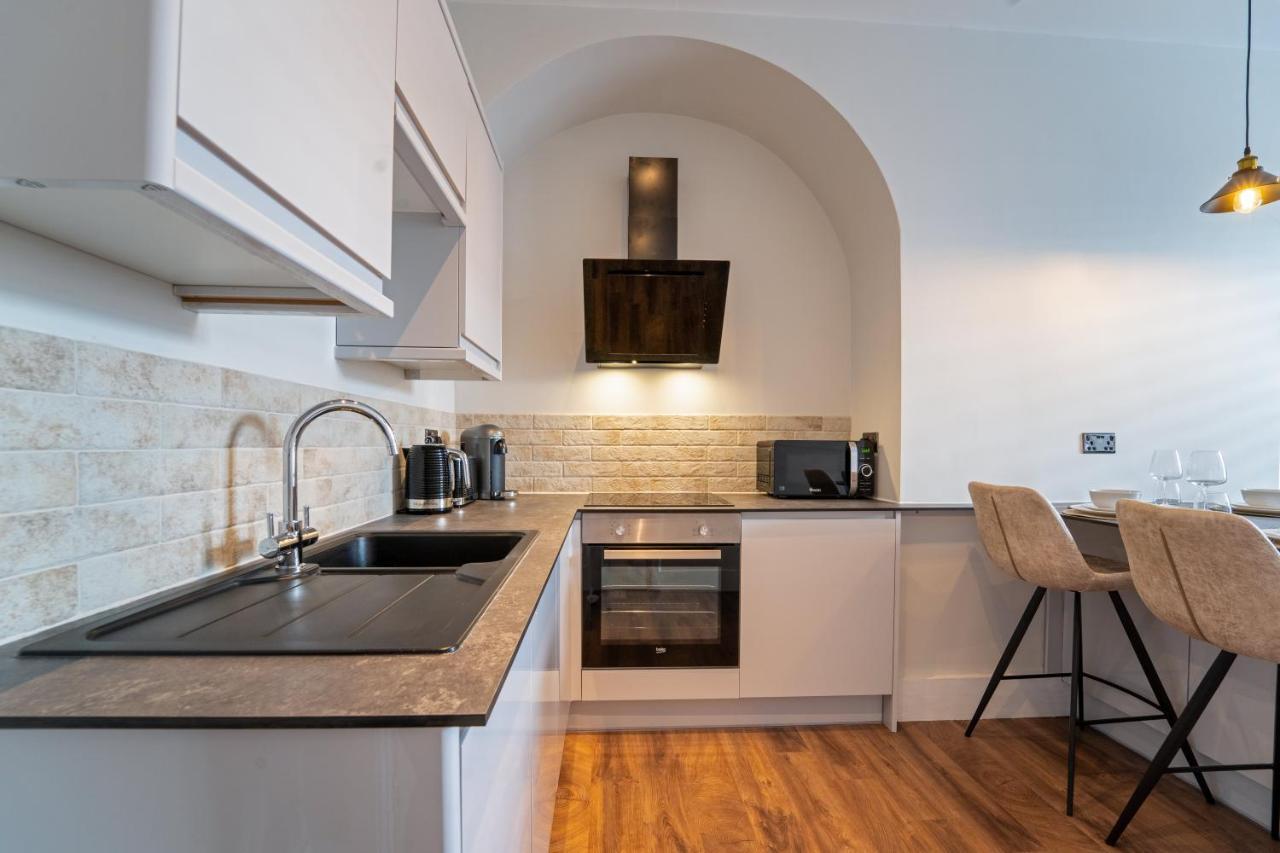 Watergate Penthouse - New 2 Bed Luxury Apartment In City Centre Честър Екстериор снимка