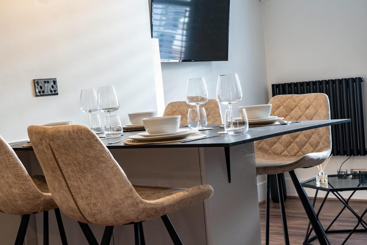Watergate Penthouse - New 2 Bed Luxury Apartment In City Centre Честър Екстериор снимка