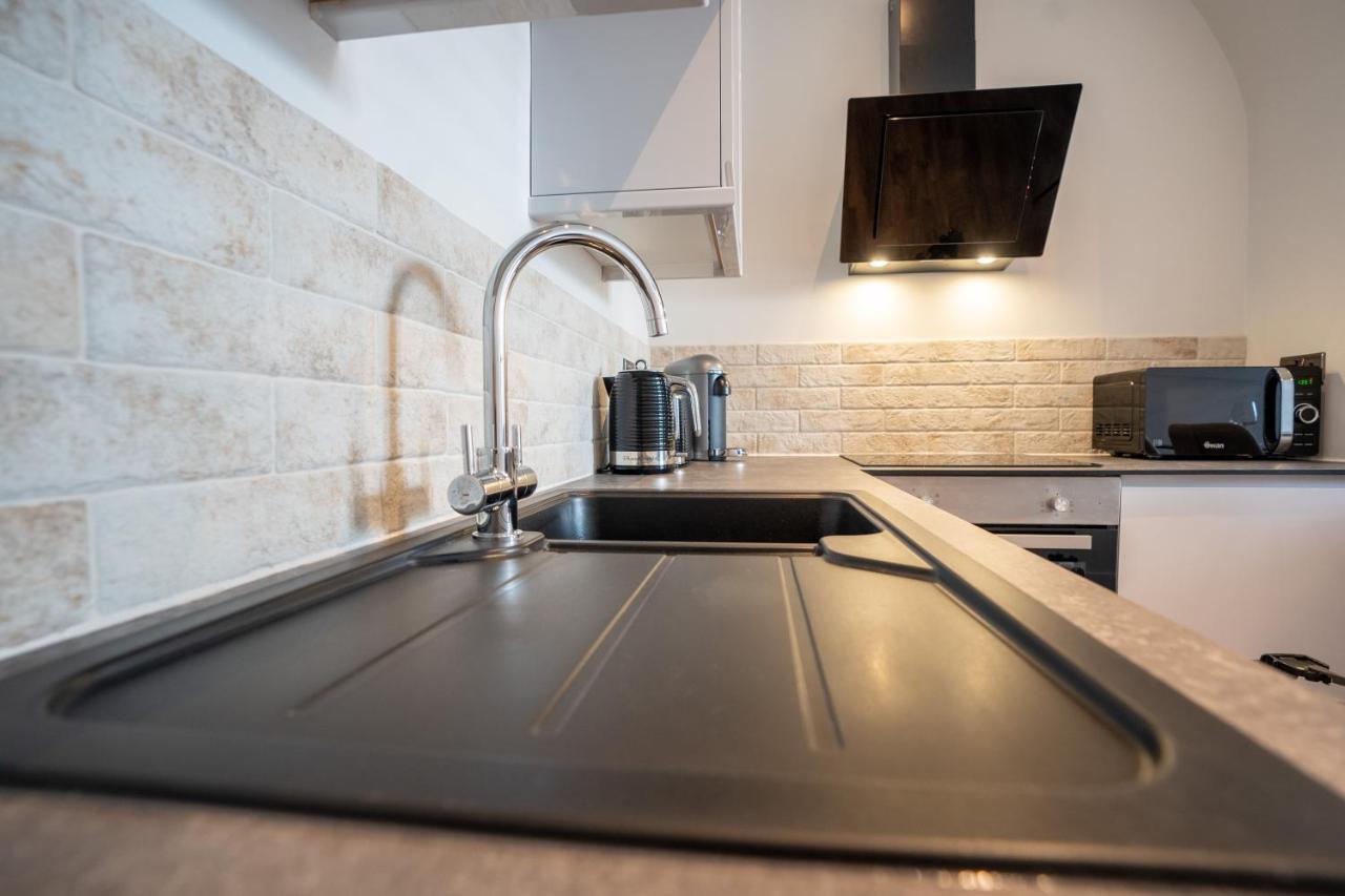 Watergate Penthouse - New 2 Bed Luxury Apartment In City Centre Честър Екстериор снимка