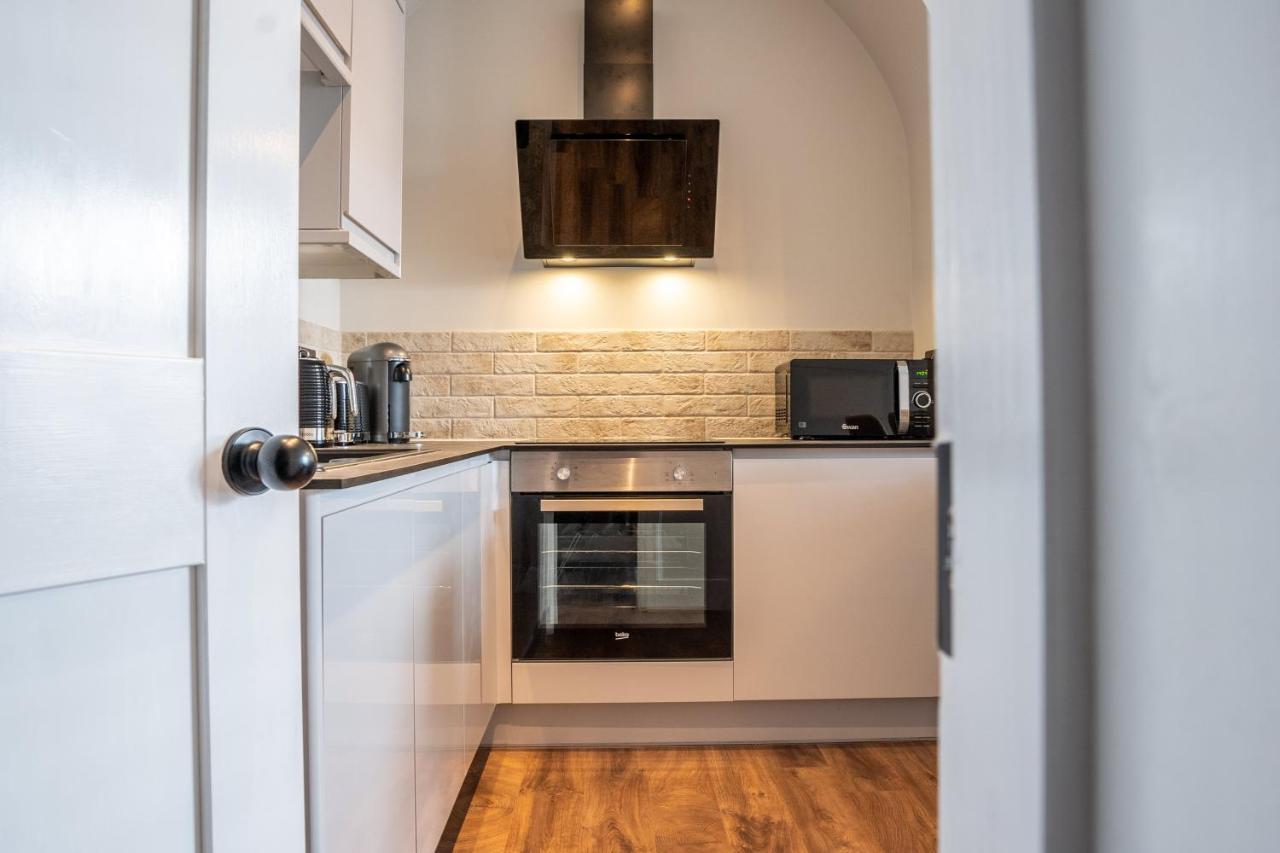 Watergate Penthouse - New 2 Bed Luxury Apartment In City Centre Честър Екстериор снимка